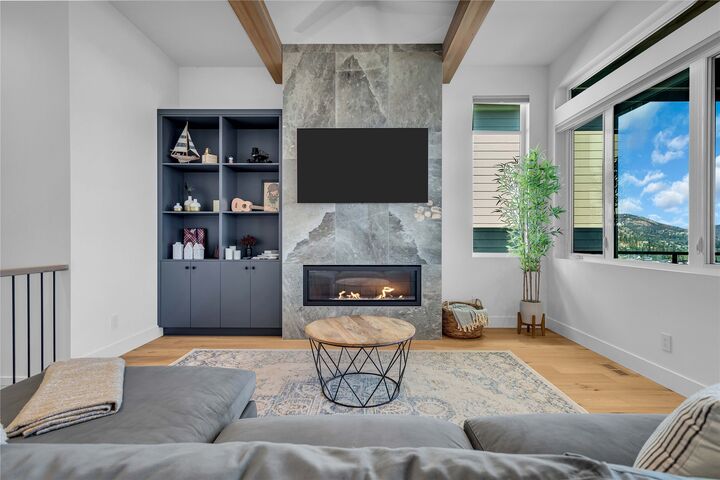 Property Photo: 3044 Shaleview Drive BC V4T 3L6