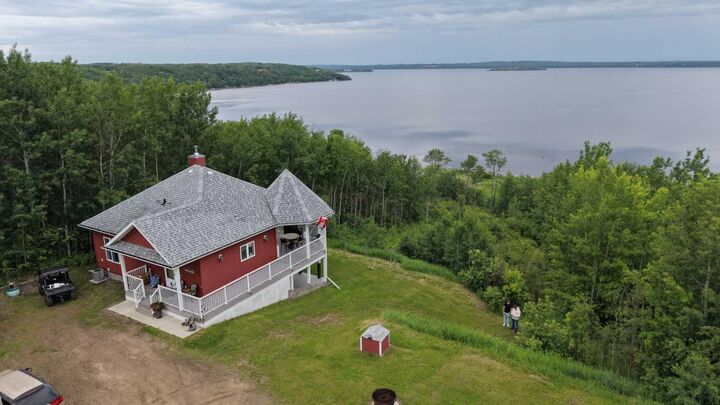 Property Photo: 613 & 617, 13221 Twp Rd 680 613 &Amp 617 AB T0A 2C1