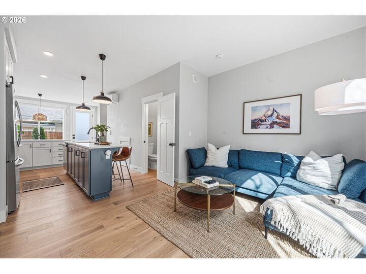 Property Photo:  6224 NE 11th Ave  OR 97211 