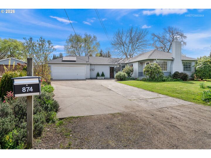 Property Photo:  874 NE Birchwood Dr  OR 97124 