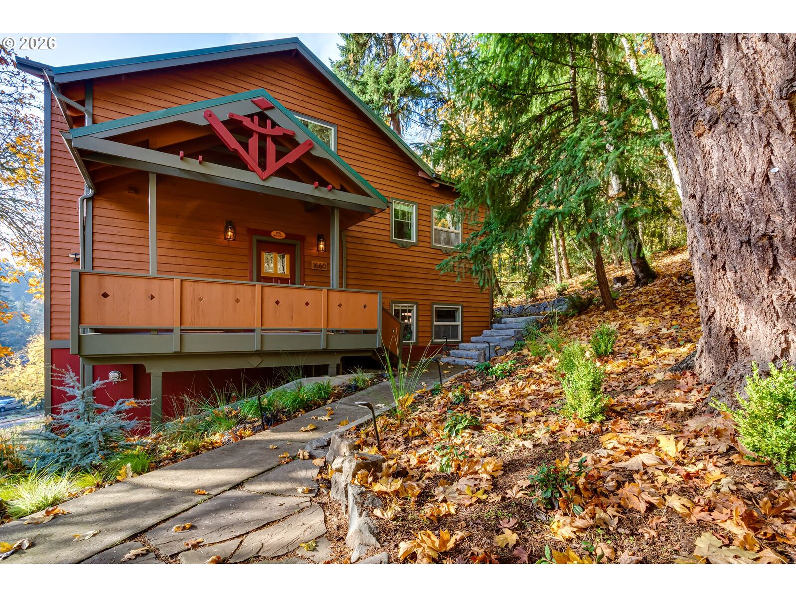 Property Photo:  1660 Leatherwood Dr  OR 97405 