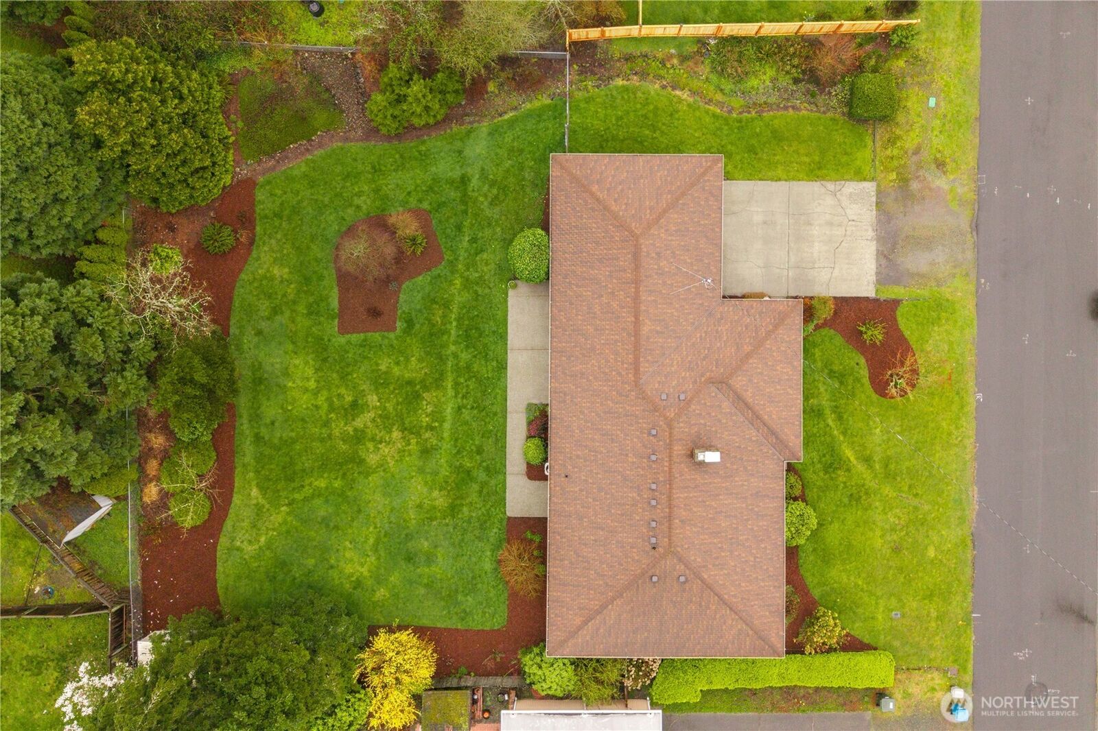Property Photo:  762  Hilltop Avenue  WA 98031 