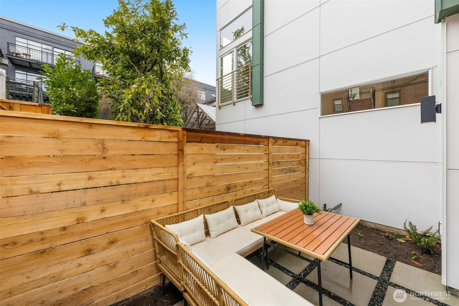 Property Photo: 730 A Broadway E WA 98102