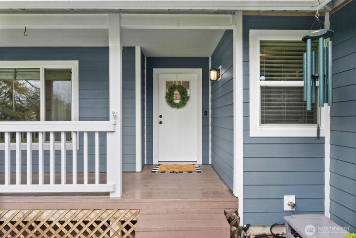 Property Photo:  835 SW 21st Street  WA 98532 