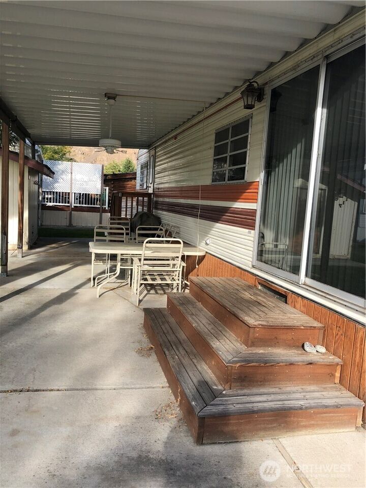 Property Photo:  8818  Crescent Bar Road NW 117  WA 98848 