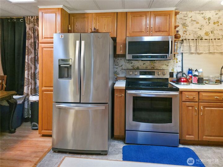 Property Photo: 201 Union Avenue SE 192 WA 98059