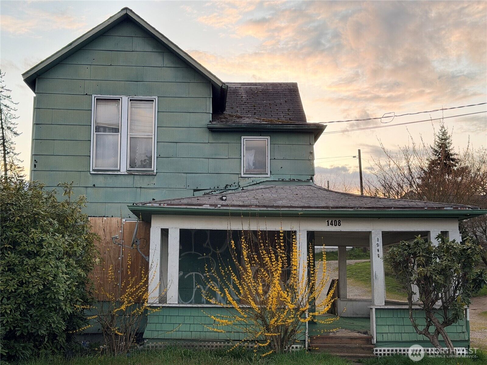 Property Photo:  1408 S Union Avenue  WA 98405 