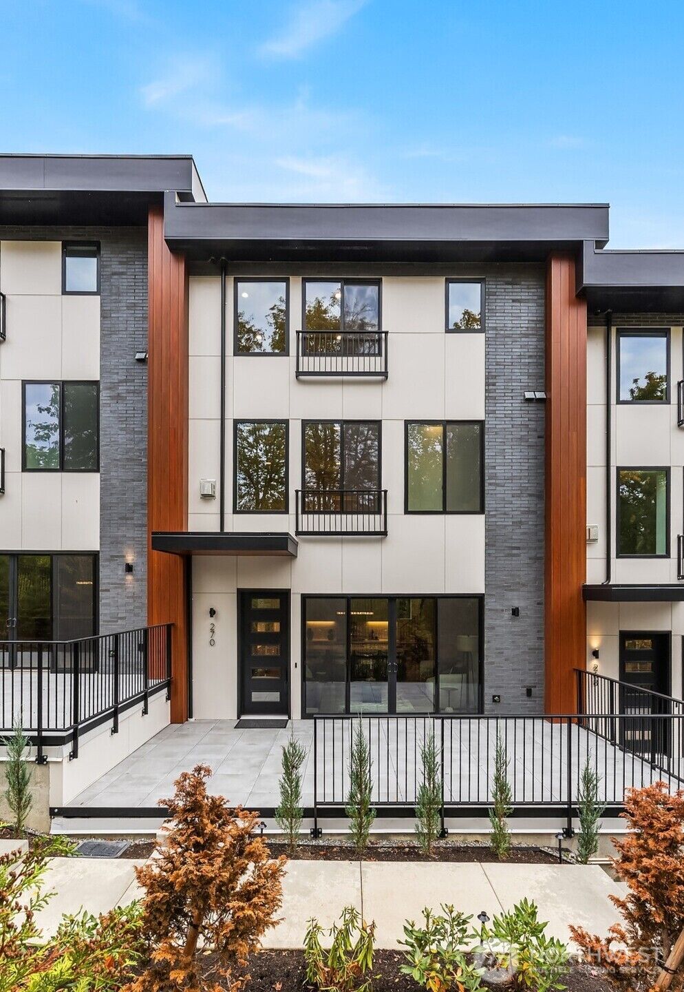 Property Photo: 286 118th Avenue SE WA 98005