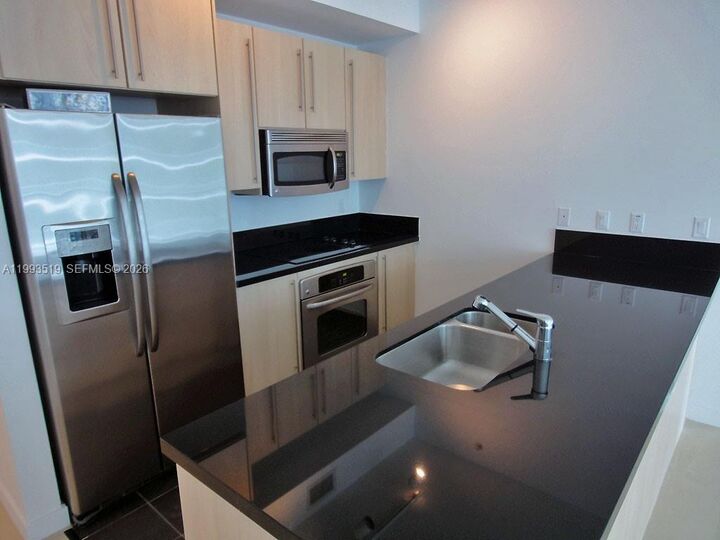 Property Photo:  1111 SW 1 Av 1715-N  FL 33130 