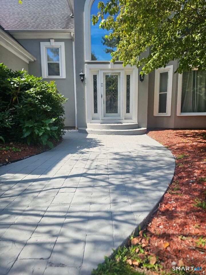 Property Photo: 30 Stonewall Lane CT 06468