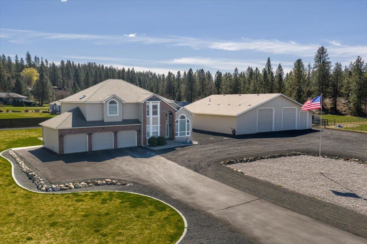 Property Photo: 21808 N Little Spokane Dr WA 99005