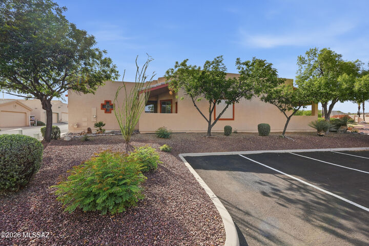 Property Photo:  536 W Deerview Court  AZ 85614 
