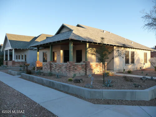 Property Photo:  110 E 4th Street  AZ 85705 
