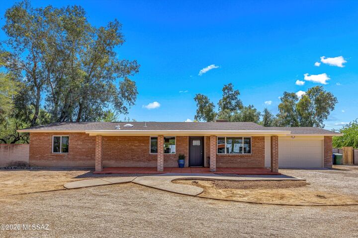 Property Photo:  7850 E Bellevue Street  AZ 85715 