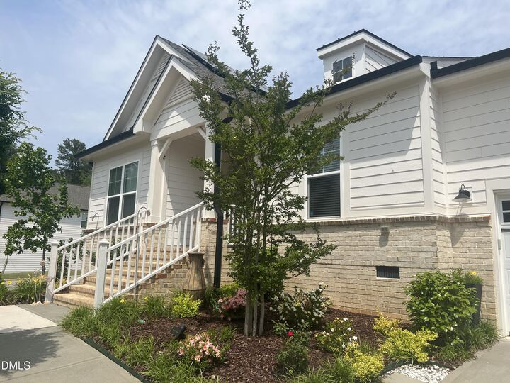 Property Photo: 236 Oakmere Drive NC 27513