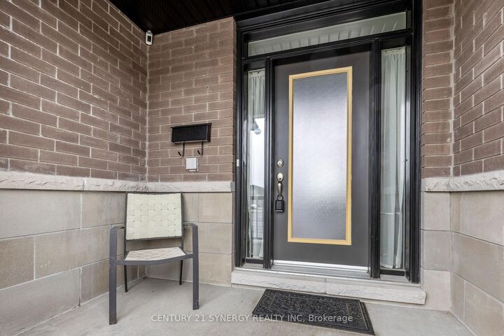 Property Photo:  463 Fernside Street  ON K1T 0M1 