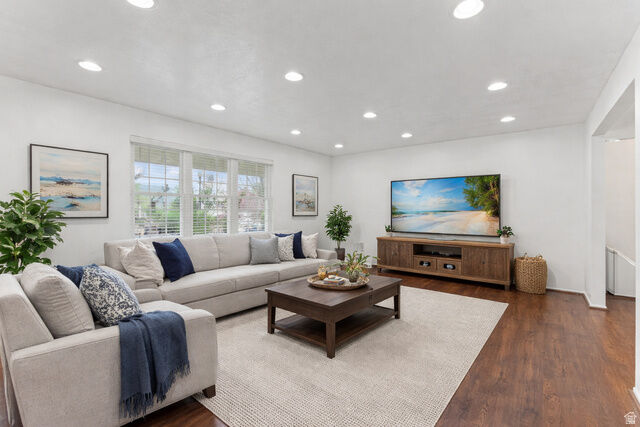 Property Photo: 1253 E Meadow Ridge Rd S UT 84094