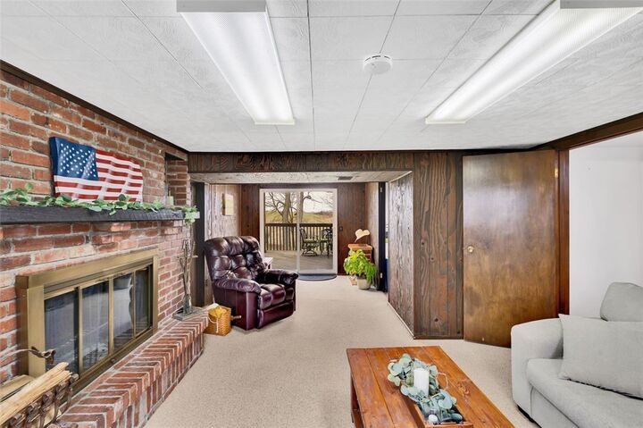 Property Photo:  520 Carolina Dr  PA 15071 