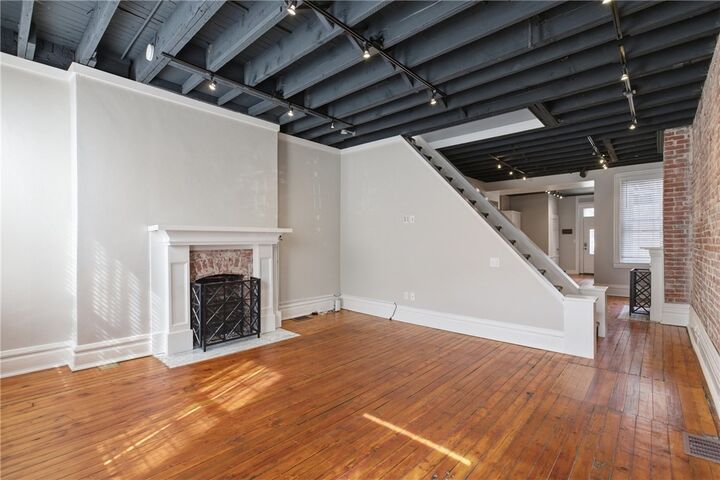 Property Photo:  27 Wabash Street  PA 15220 