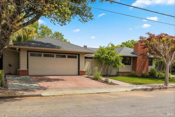 Property Photo:  205 Alderbrook Drive  CA 95405 