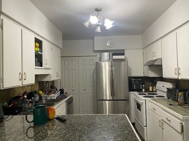 Property Photo: 2520 E 24 Avenue BC V5R 1C9