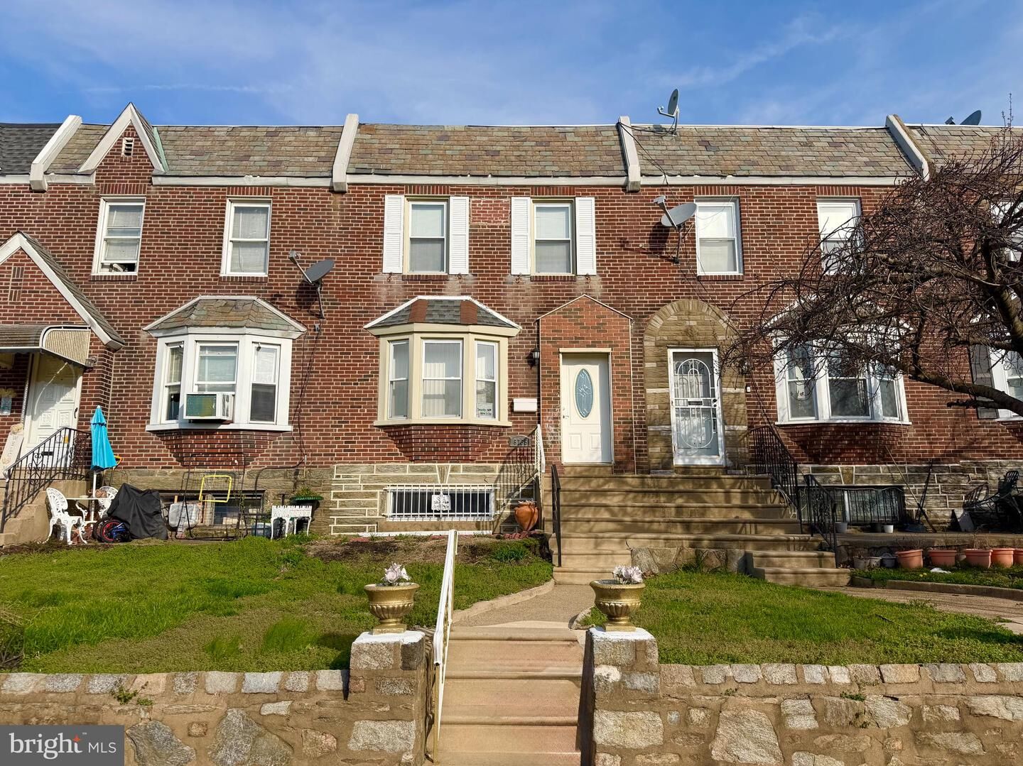 Property Photo: 6735 Grovers Avenue PA 19142