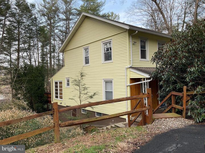 Property Photo: 92 Shoreline Drive PA 17963