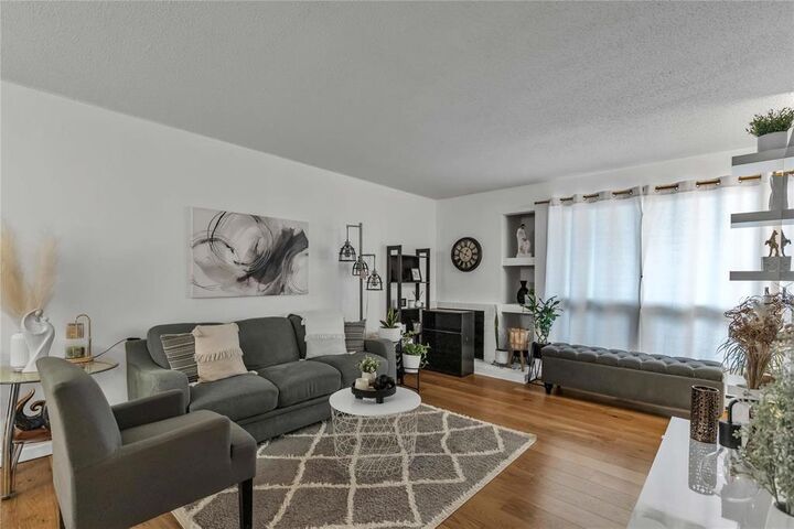 Property Photo:  231 Kinver Avenue  MB R2R 1G6 