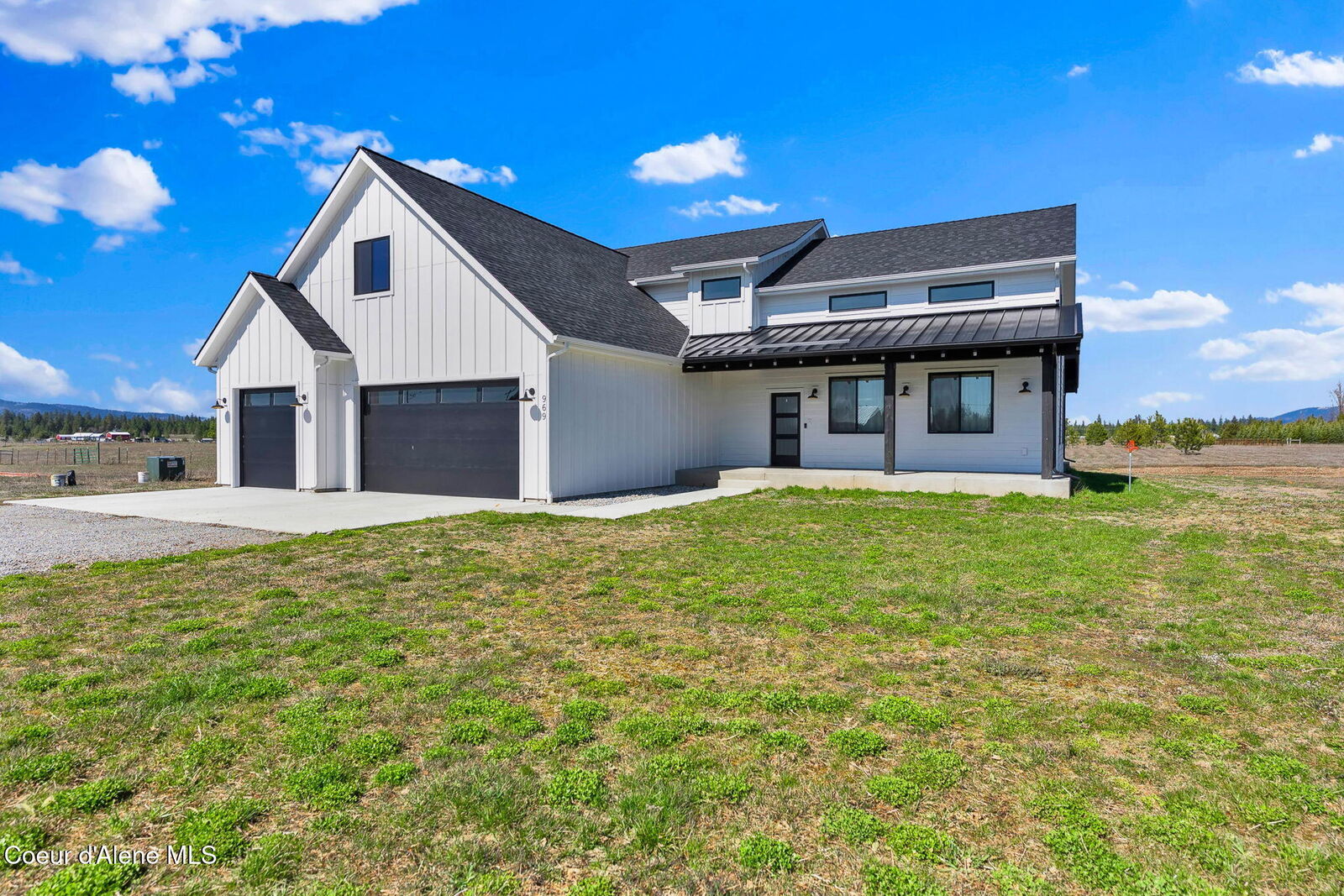 Property Photo:  969 E Yellow Pine Ave  ID 83801 