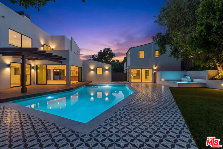 Property Photo:  382 Aderno Way  CA 90272 