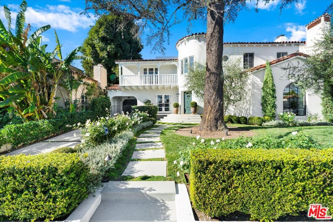 Property Photo:  329 S Roxbury Dr  CA 90212 