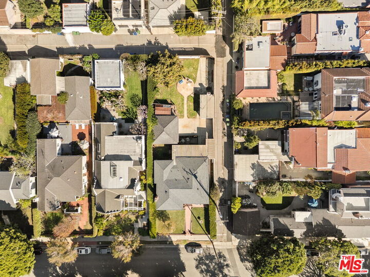 Property Photo:  943 Princeton St  CA 90403 
