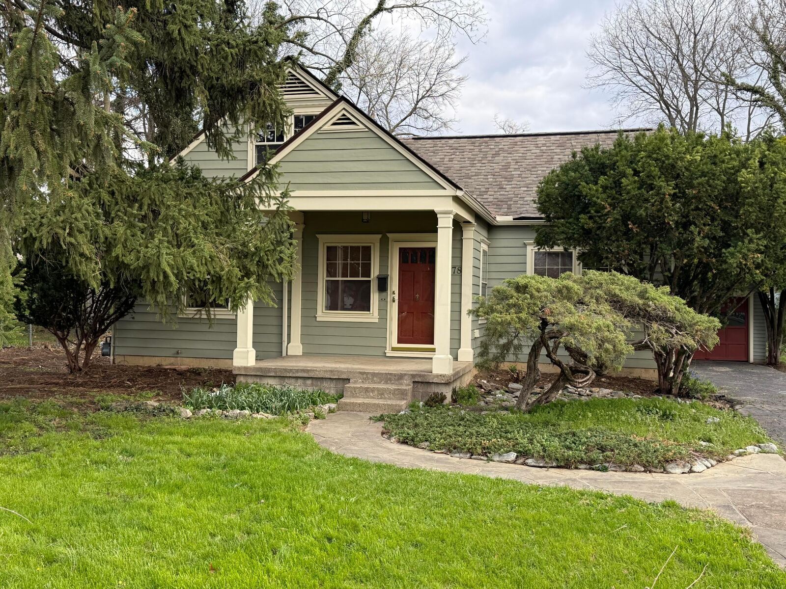 Property Photo: 978 Chambers Circle OH 43212