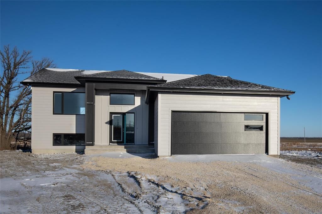 Property Photo: 65 Westgrove Crescent MB R0A 0V2