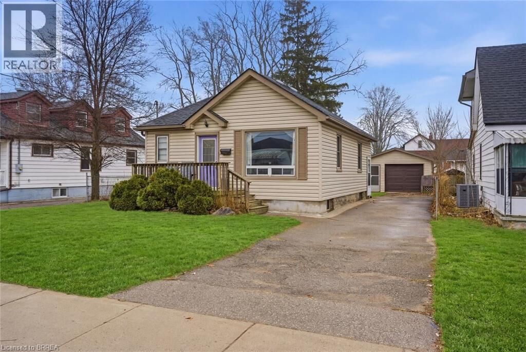 Photo de la propriété:  455 St. Paul Avenue  ON N3R 1P1 