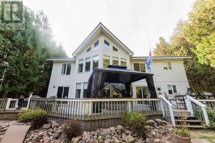 Photo de la propriété:  3882 Hamilton Dr  ON P0R 1G0 