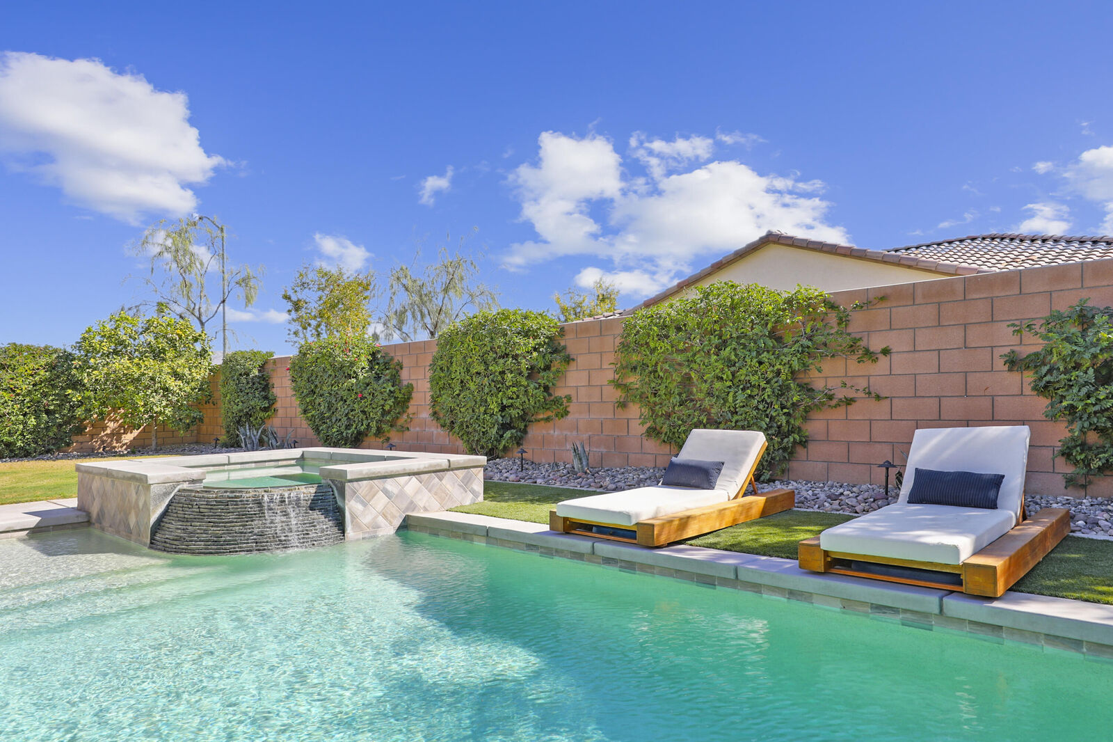 Property Photo: 43402 Hazelton Lane CA 92203