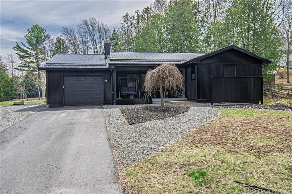 Property Photo: 34 Simcoe Court NB E3B 2W9