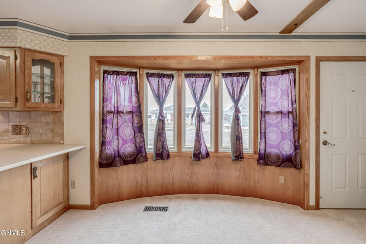 Property Photo: 1046 29th Street ND 58501