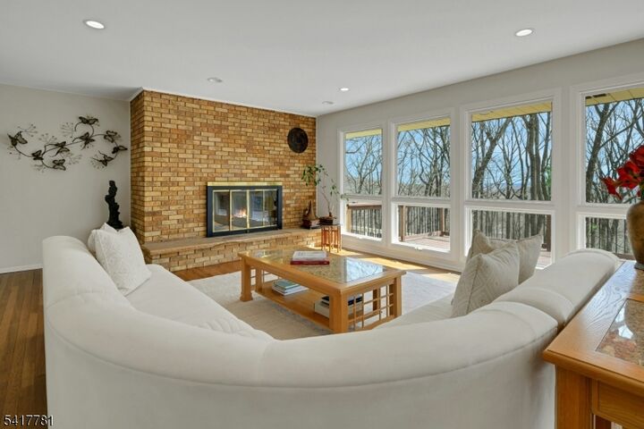 Property Photo:  6 Lynnfield Dr  NJ 07960 