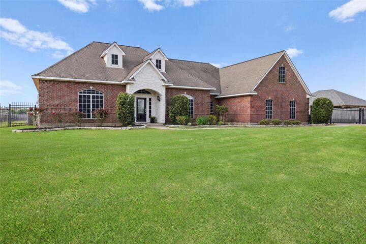 Property Photo: 4426 Majestic Drive TX 77523