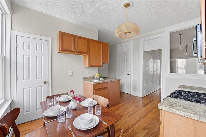 Property Photo:  198 Bowers St 301  NJ 07307 