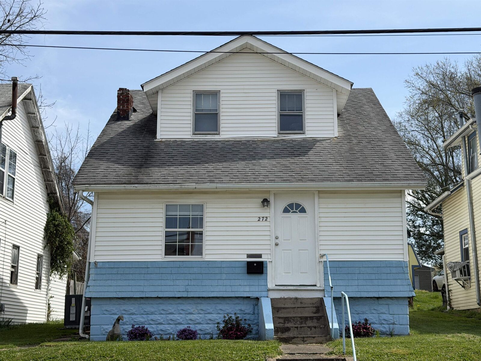Property Photo: 272 S Walnut Street WV 25705