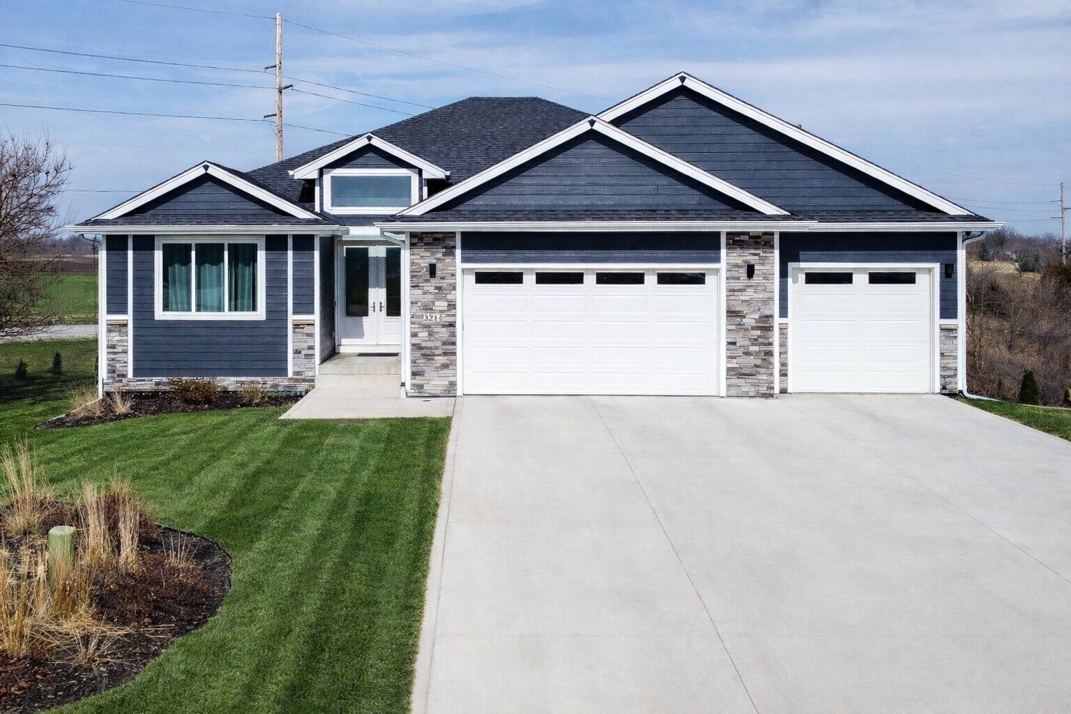 Property Photo:  3214 NE 17th Street  IA 50021 