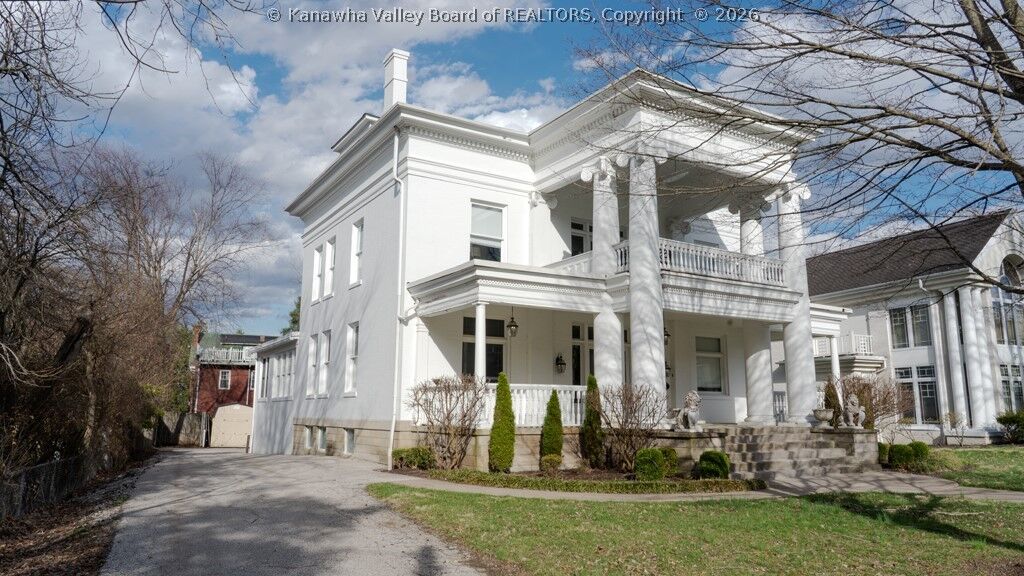 Property Photo:  1510 Kanawha Boulevard E  WV 25311 