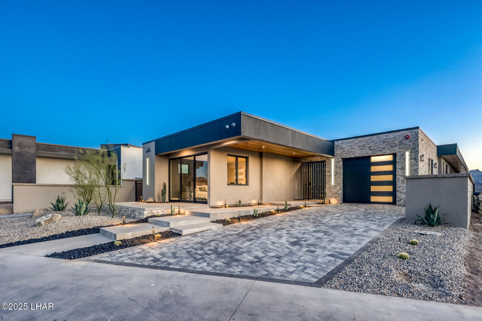 Property Photo: 2310 Anchor Way AZ 86406