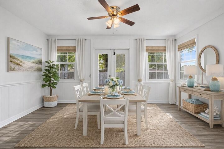 Property Photo: 5911 Olive Avenue FL 34231