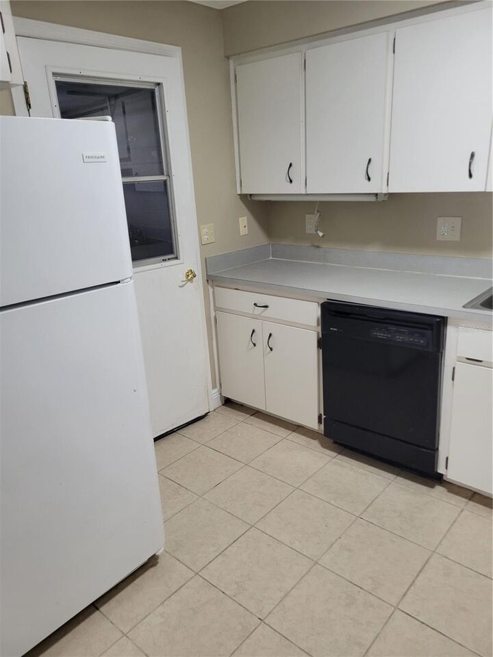 Property Photo:  5070 Fairfield Drive  FL 33811 