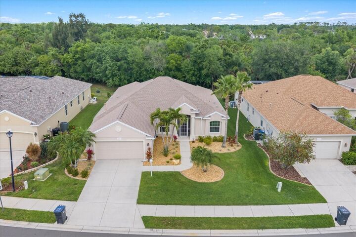 Property Photo: 6651 63rd Terrace E FL 34203