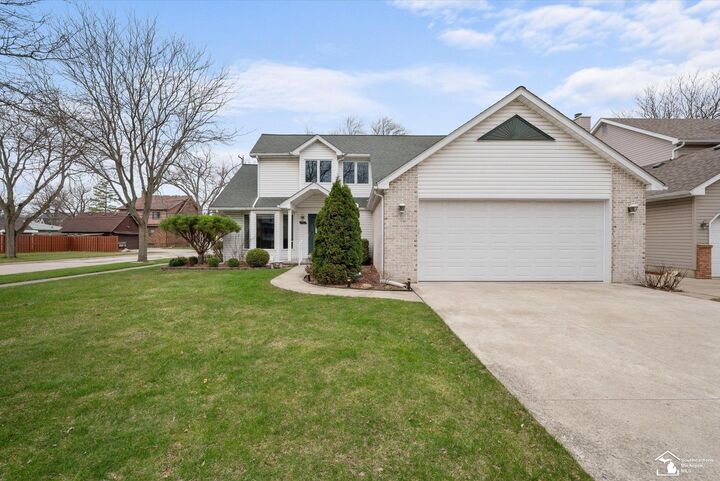 Property Photo:  730 Jennie Place Road  MI 48161 